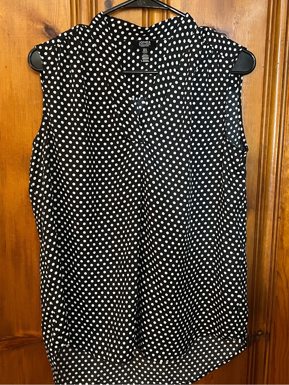 Jones New York Women's Black Polka Dot Sleeveless Blouse Size Medium